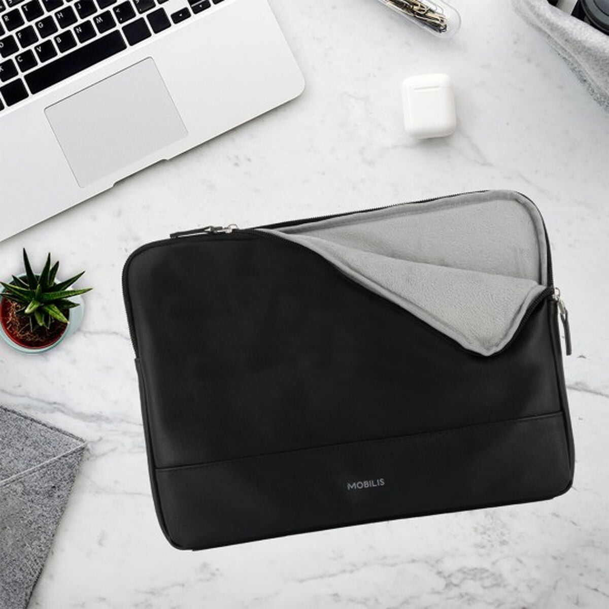 Laptop Case Mobilis 042059 Black 14"