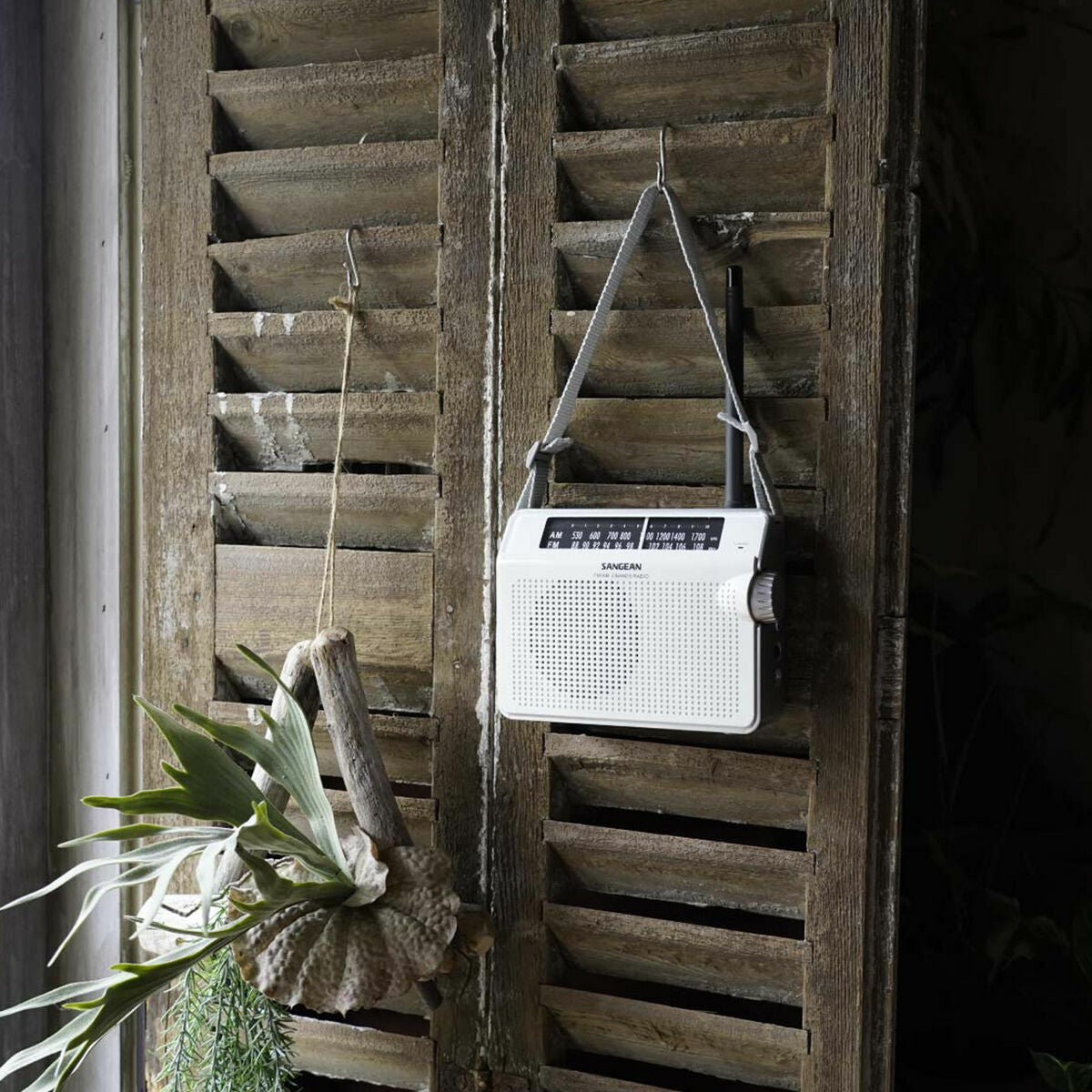 Radio AM/FM Sangean White