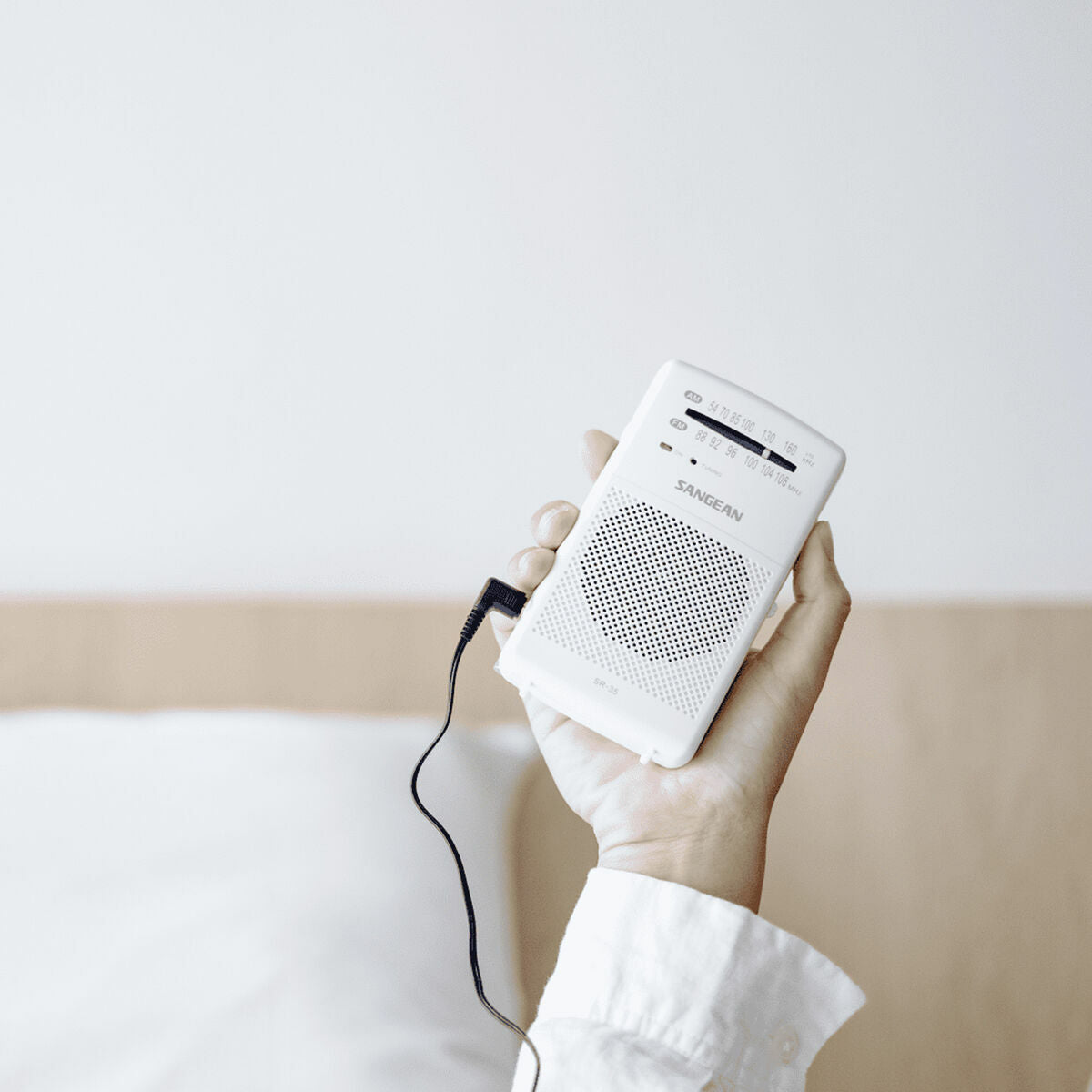 Radio Sangean SR35W BLANCO White Black