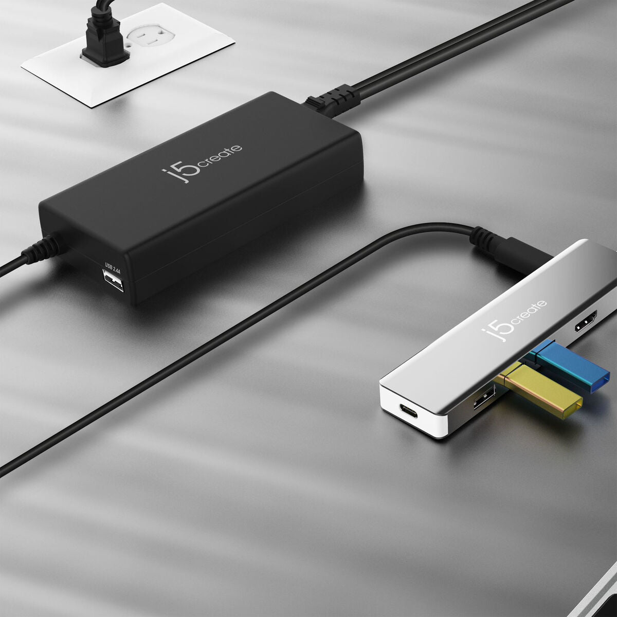 Portable charger j5create JUP2290C-EN Black