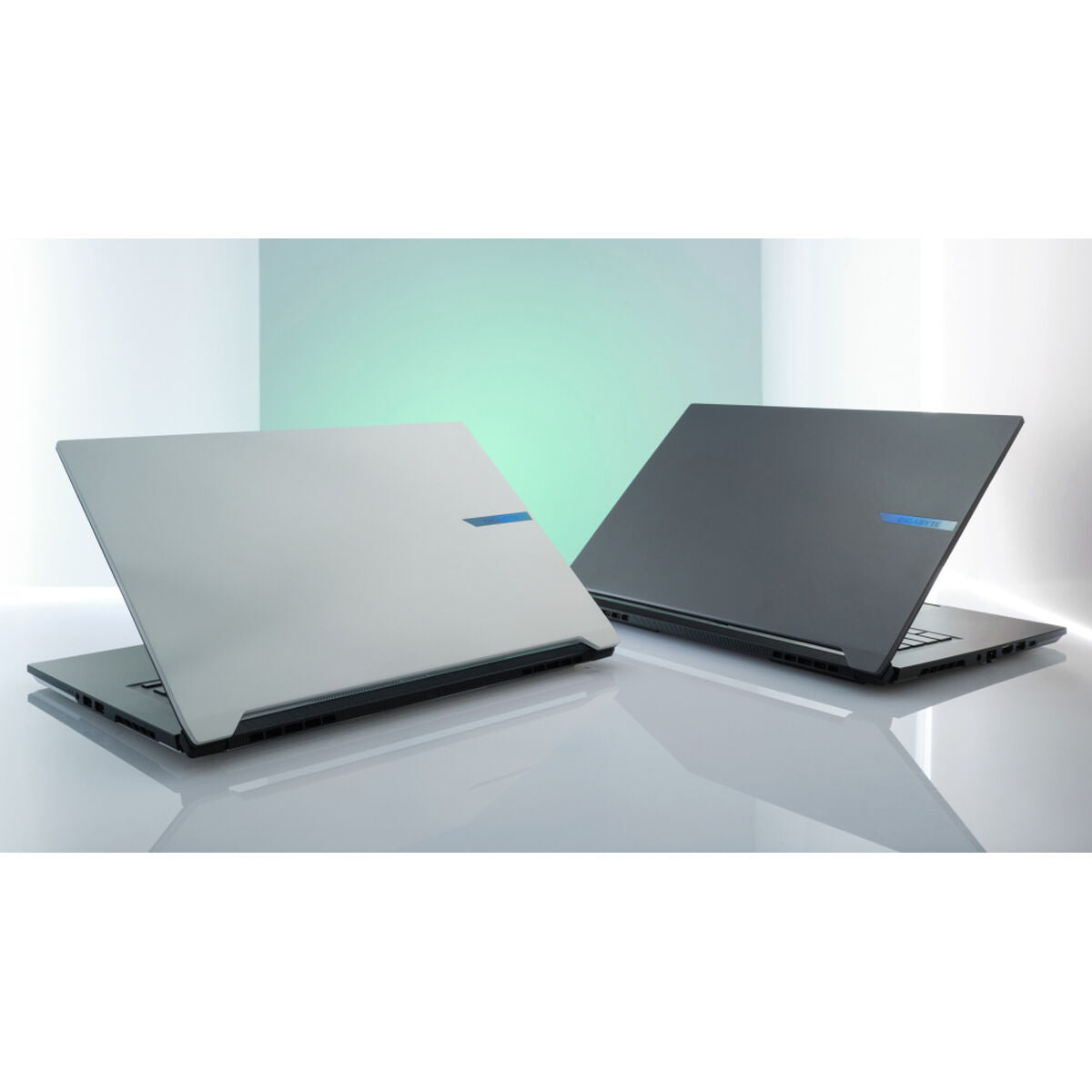 Laptop Gigabyte AERO X16 16" 16 GB RAM 1 TB SSD geforce rtx 5060 Spanish Qwerty Qwerty Portuguese