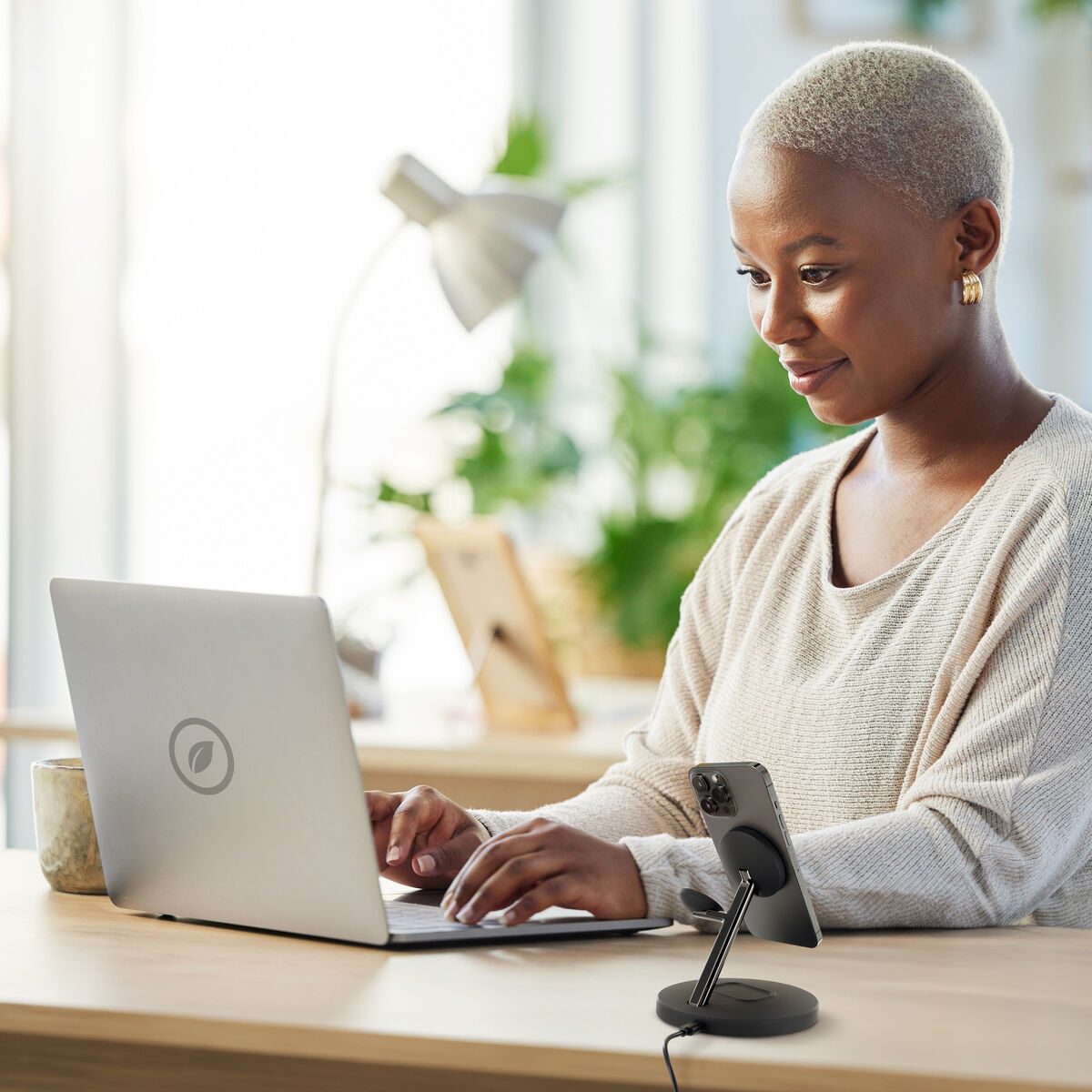 Cordless Charger Muvit for Change APH-MWC3 Black