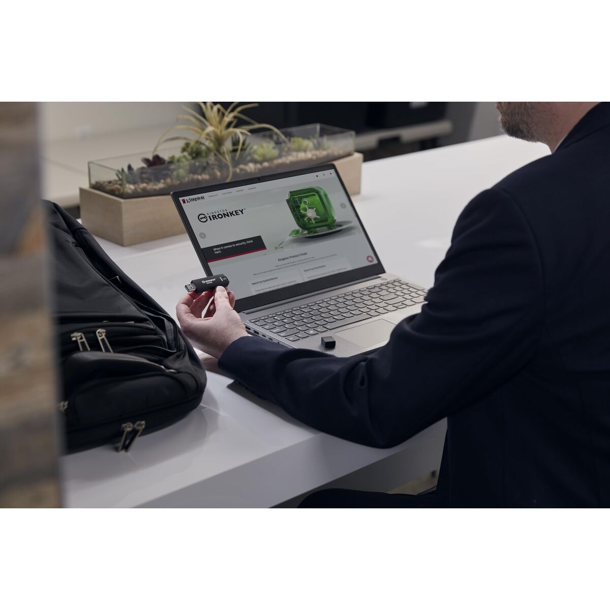 Micro SD Card Kingston IKD500S/32GB 32 GB