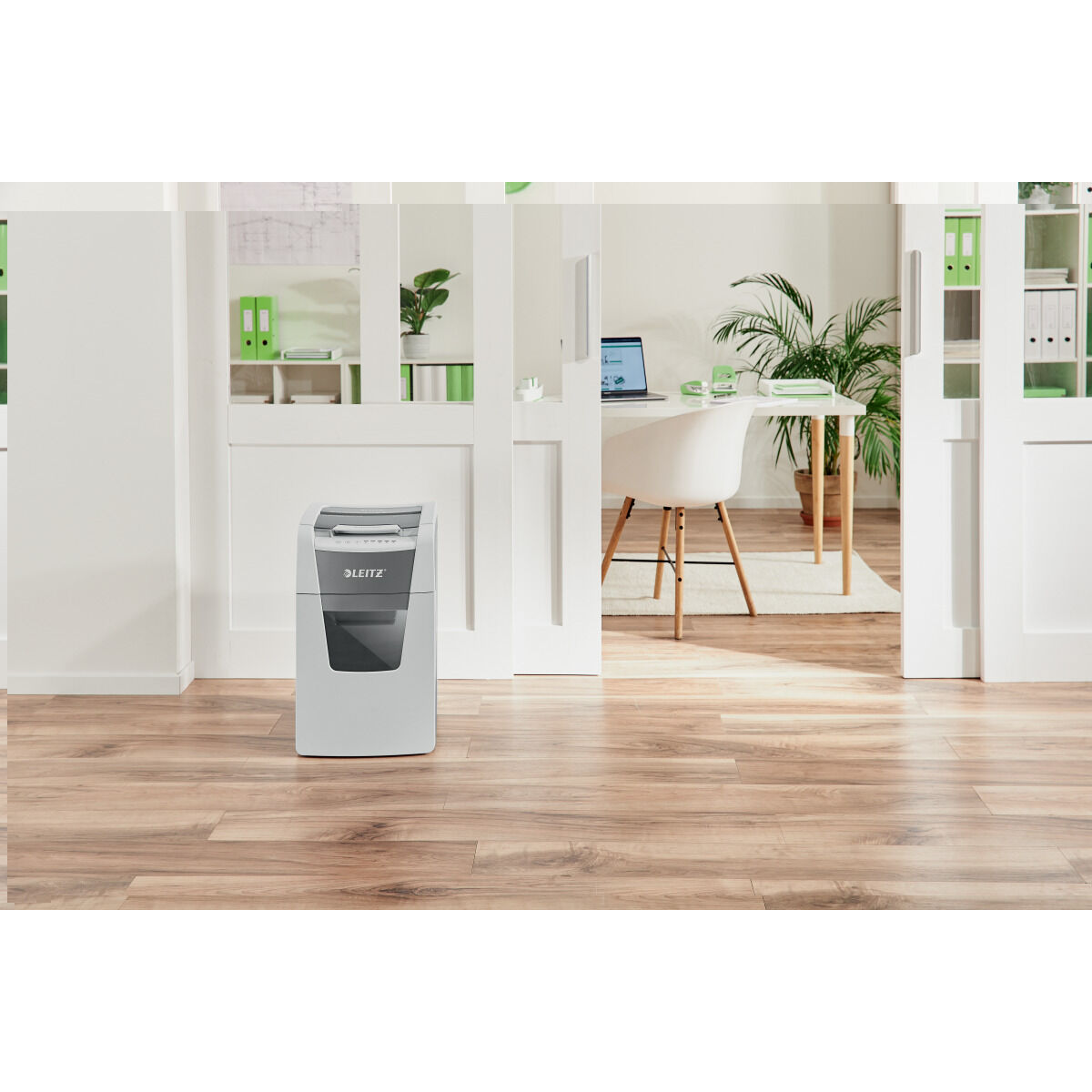 Paper Shredder Leitz IQ 150 Autofeed P4