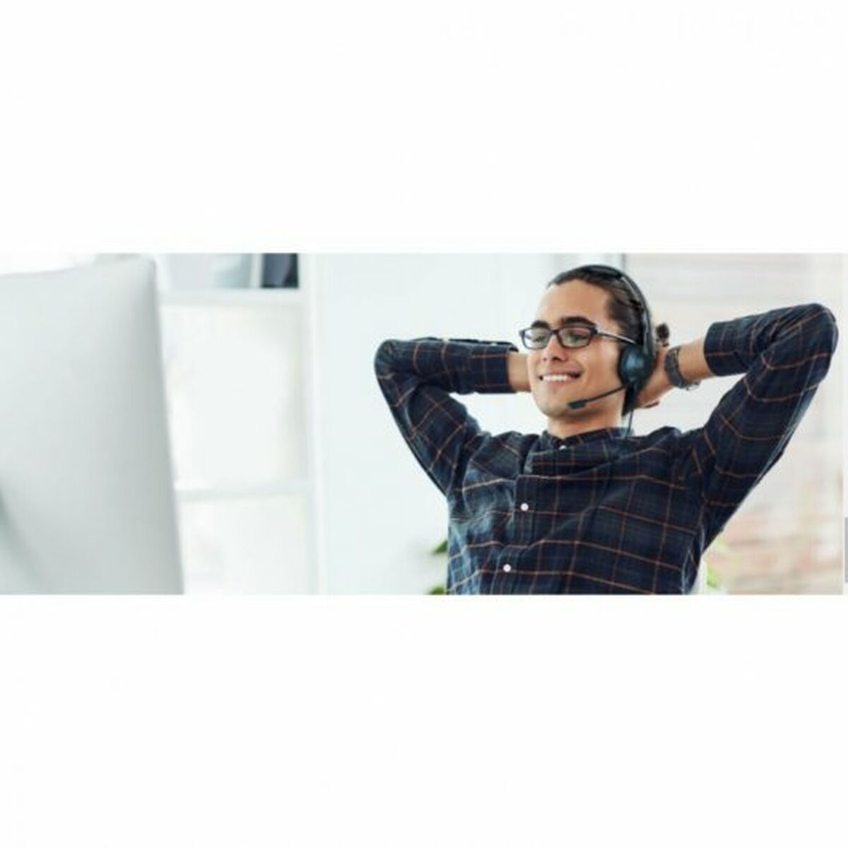 Headphones with Microphone Creative Technology HS-720 V2 Black