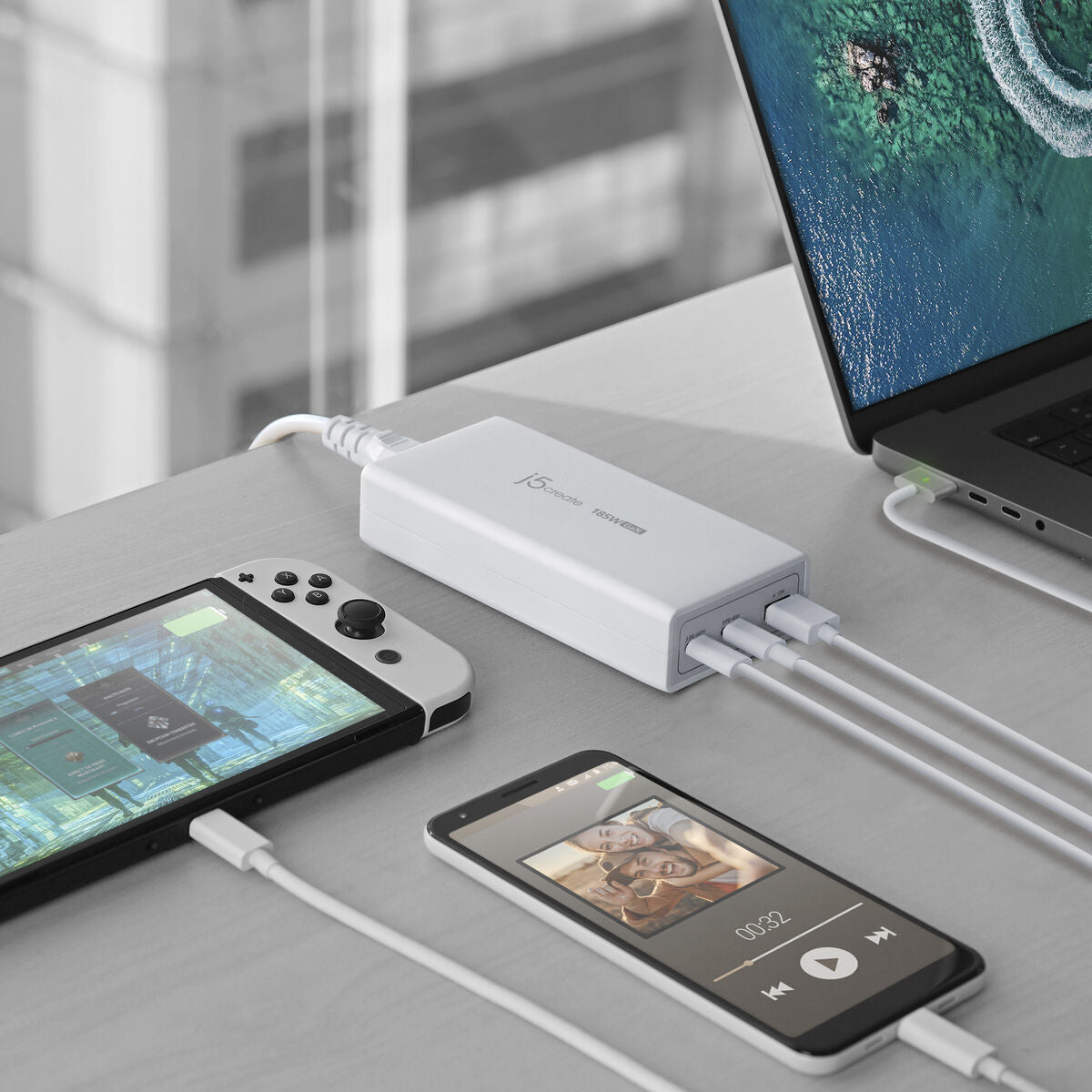 Powerbank j5create JUP37185W-EN White